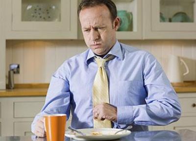 چرا بعد از خوردن غذا معده درد می گیرید؟