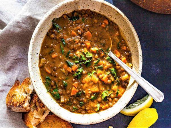 17 نکته طرز تهیه سوپ عدس رستورانی لذیذ رو یاد بگیر!